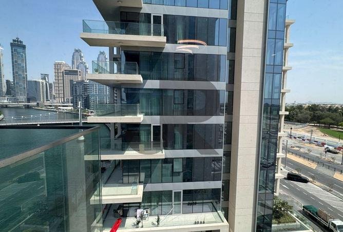 Canal Front Residence 5 — 2 Bed for Rent
