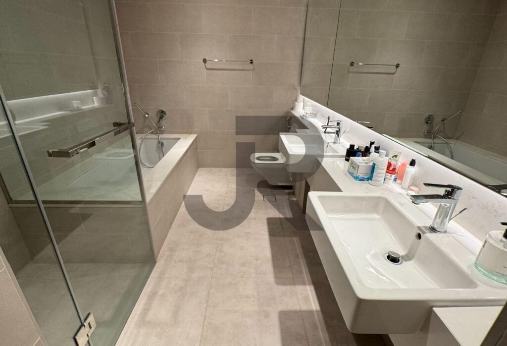 Canal Front Residence 5 — 2 Bed for Rent