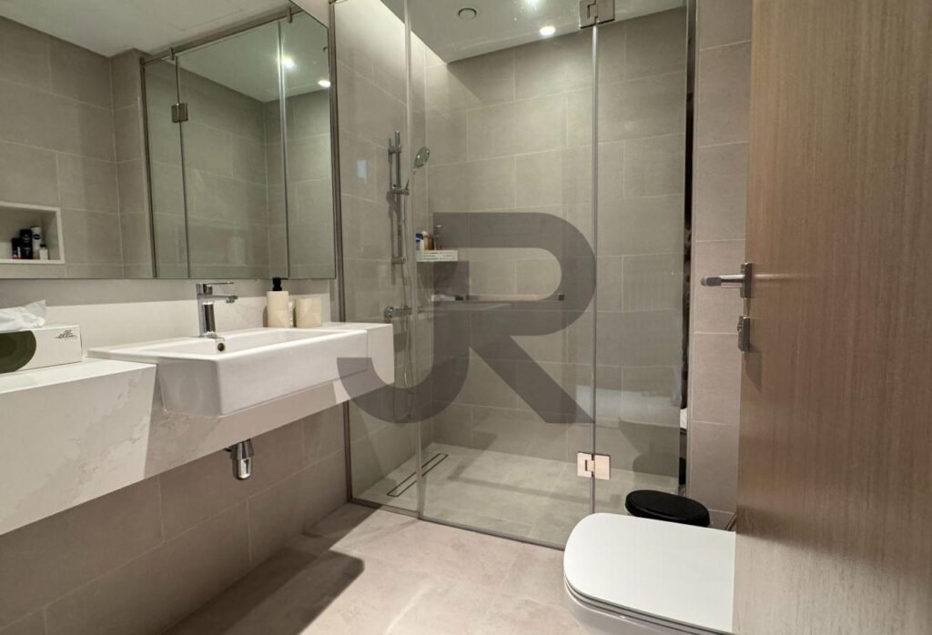 Canal Front Residence 5 — 2 Bed for Rent