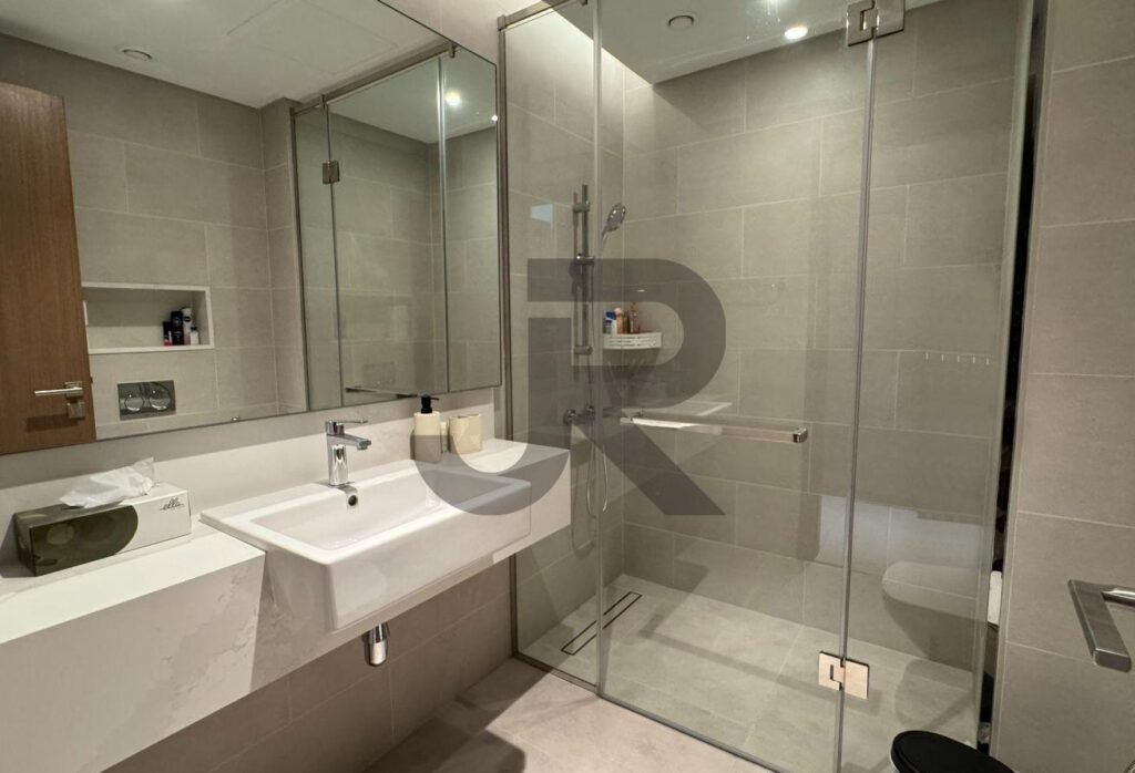 Canal Front Residence 5 — 2 Bed for Rent