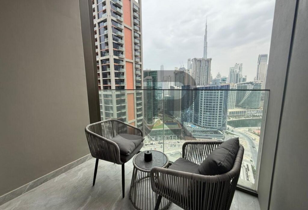 Peninsula One — 2 Bed for Rent (AED 180,000)