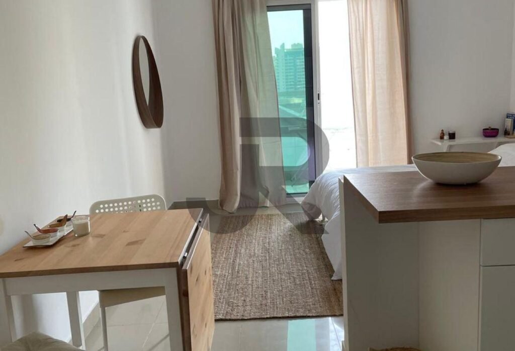 Red Residency — استودیو برای اجاره