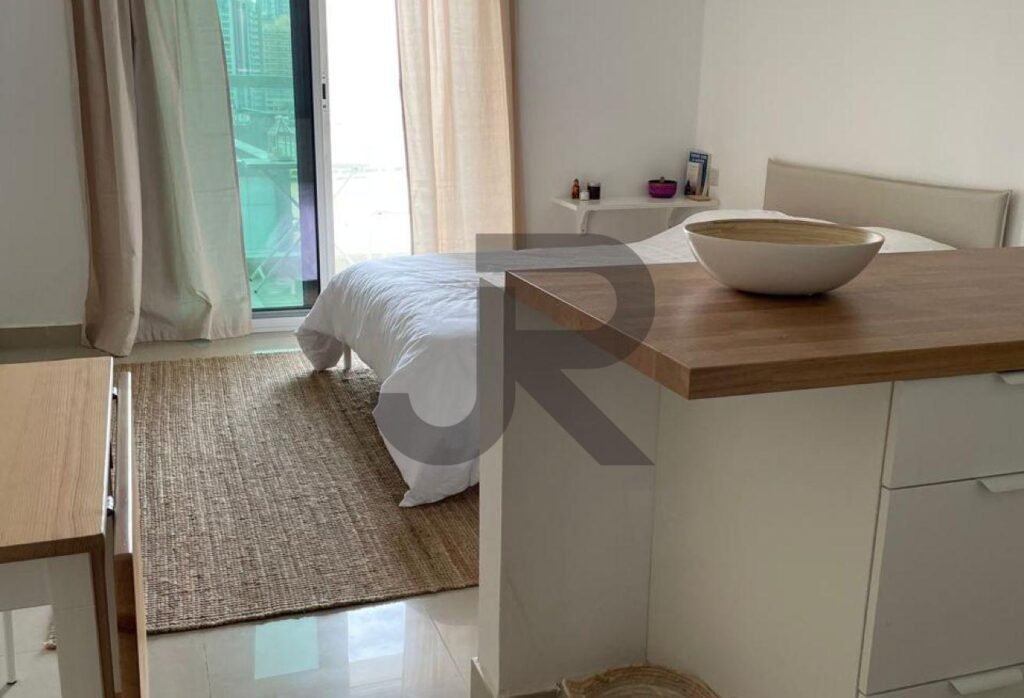 Red Residency — استودیو برای اجاره