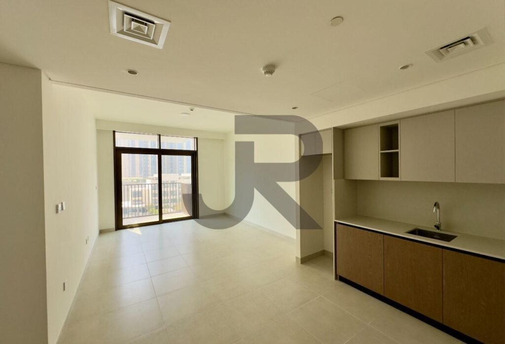 Creek Palace — 1 Bed for Rent · 642 sqft