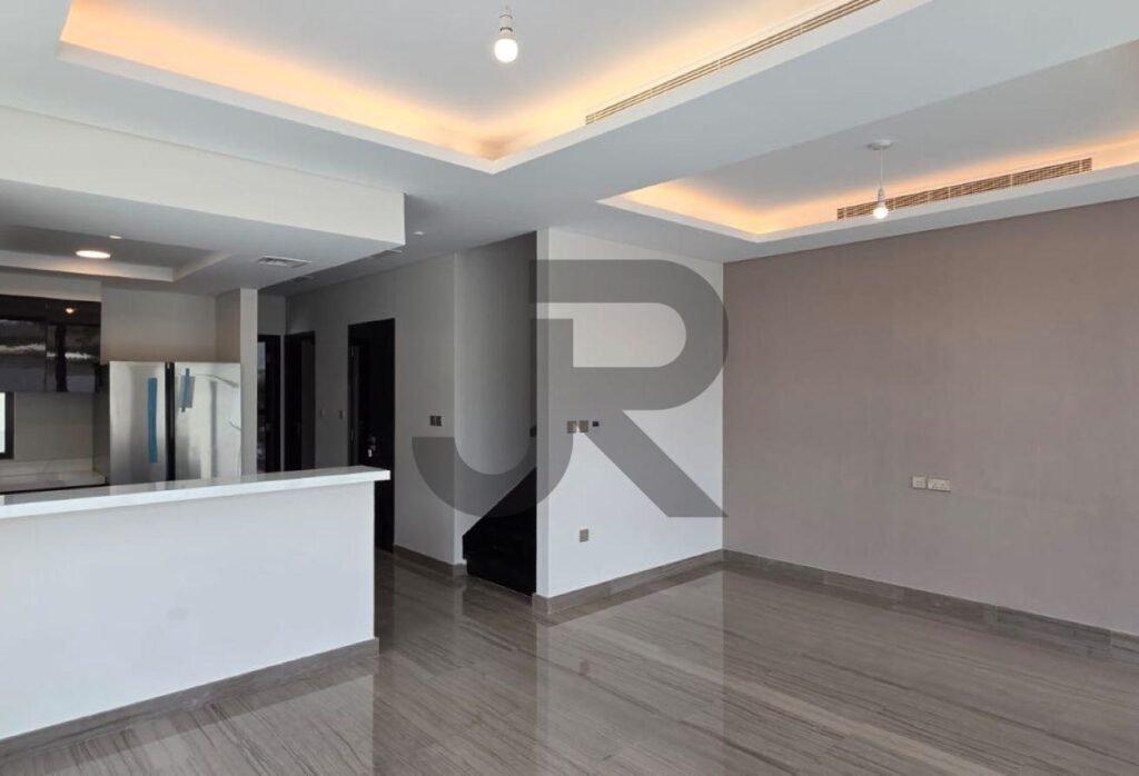 Silver Springs 3 — 5 Bed for Rent