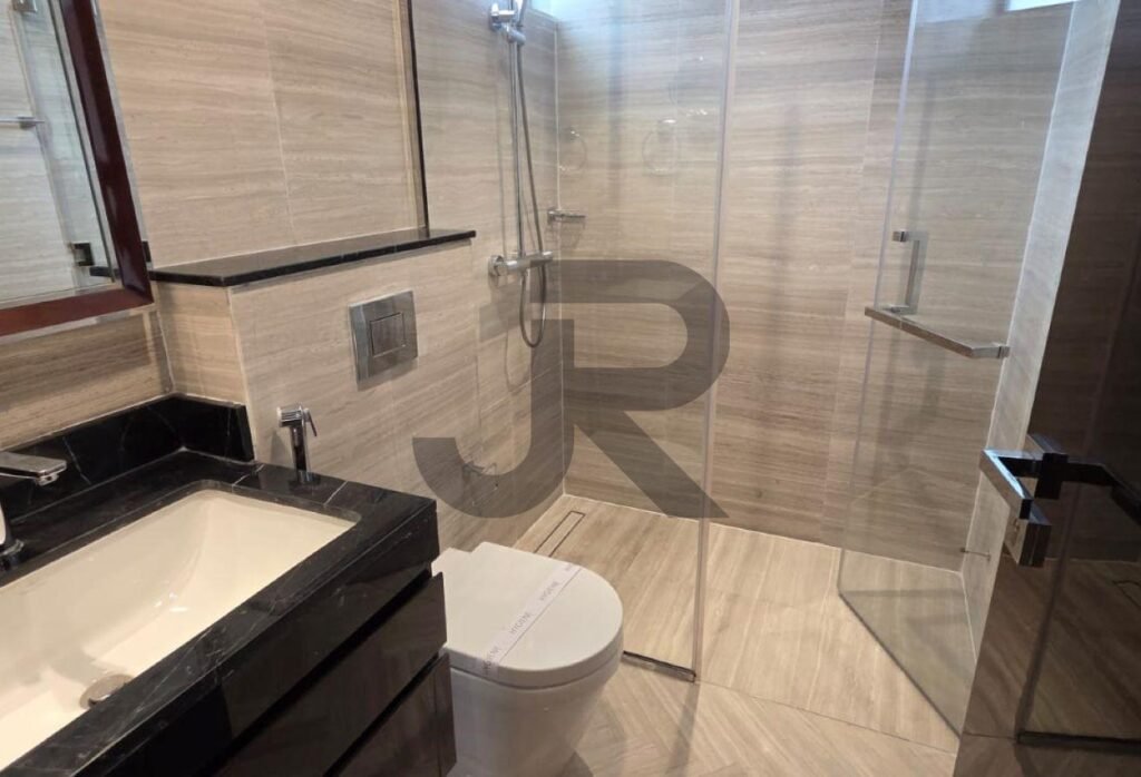 Silver Springs 3 — 5 Bed for Rent