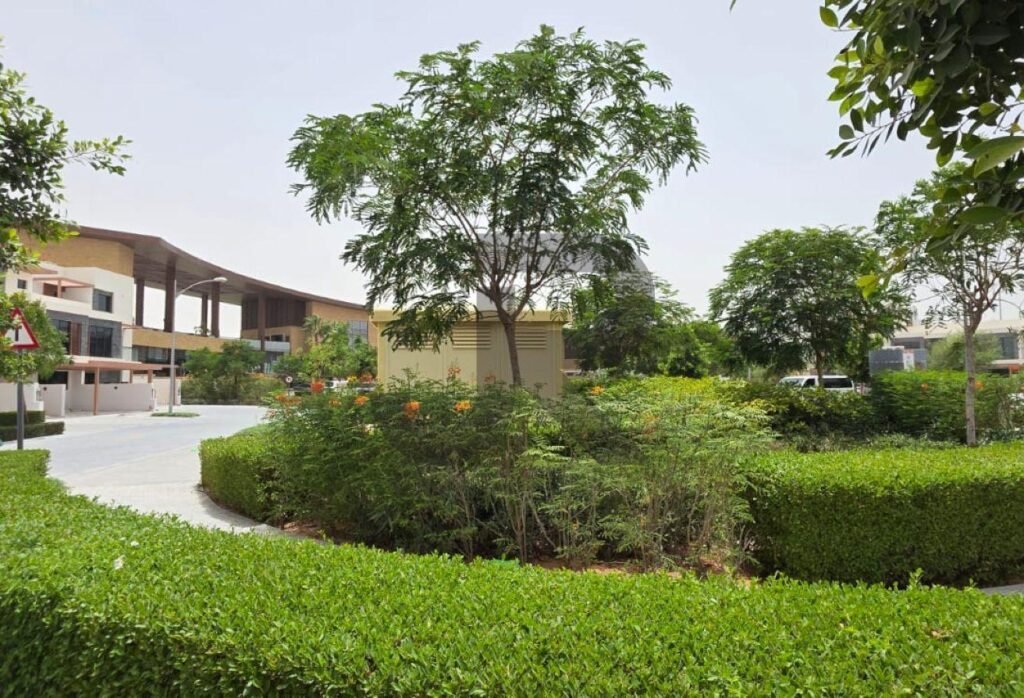 Silver Springs 3 — 5 Bed for Rent