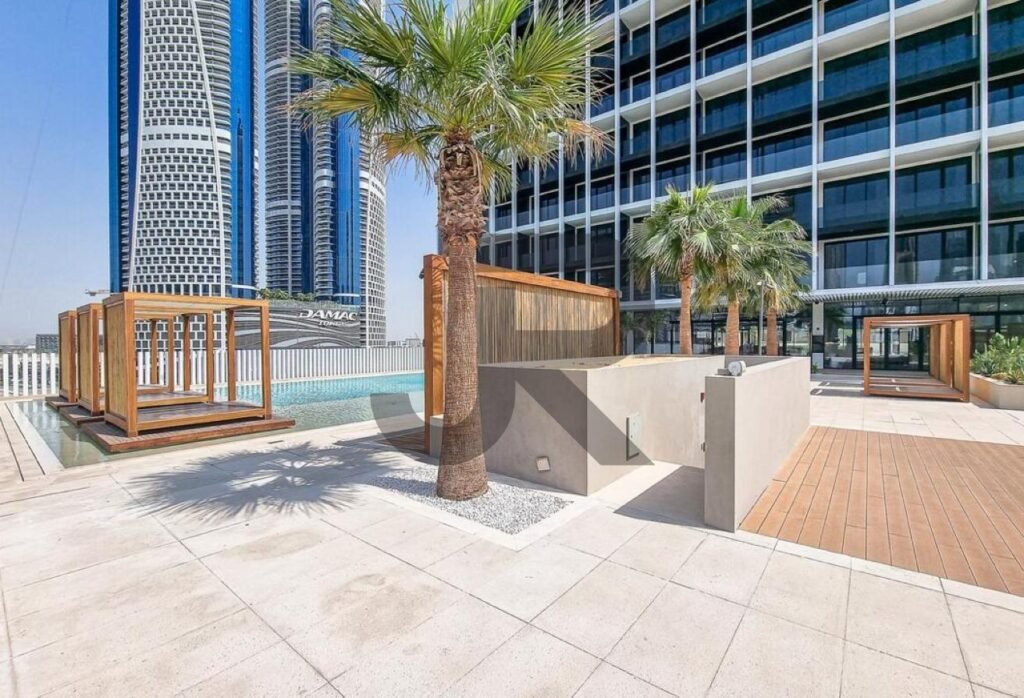 UPSIDE Living — Studio for Rent
