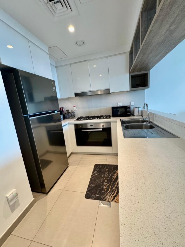 Downtown Views II — ۳ خواب — kitchen, second view