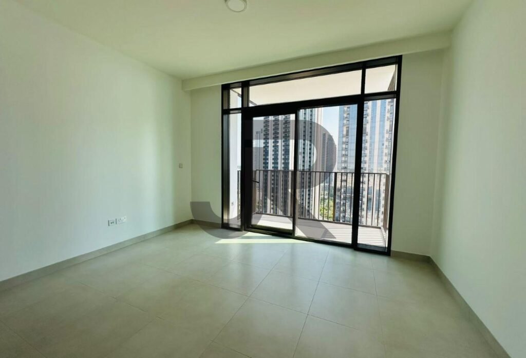 Creek Crescent — 1 Bed for Rent · 684 sqft — photo 02