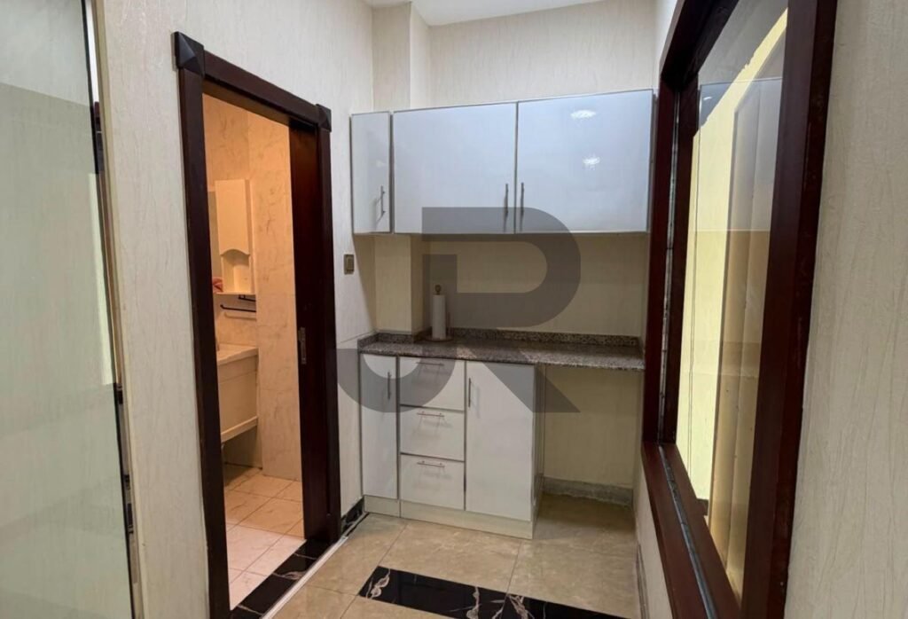 Clover Bay Tower — Office برای اجاره — photo 08